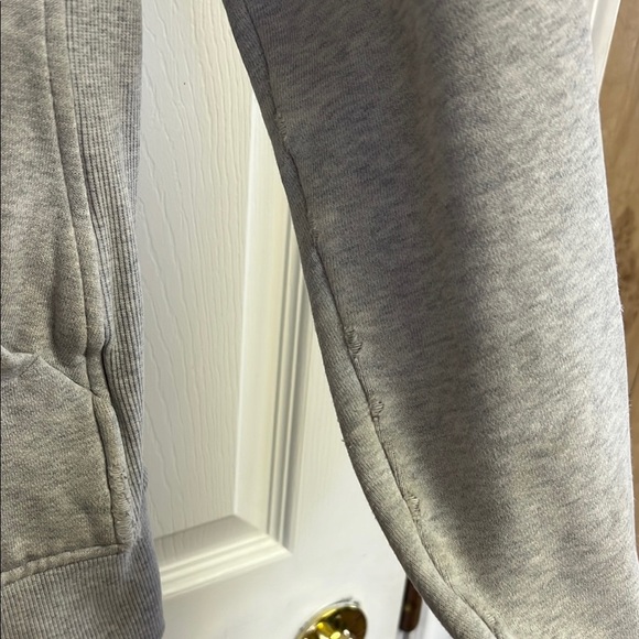 Lululemon Scuba Hoodie - Picture 3 of 5